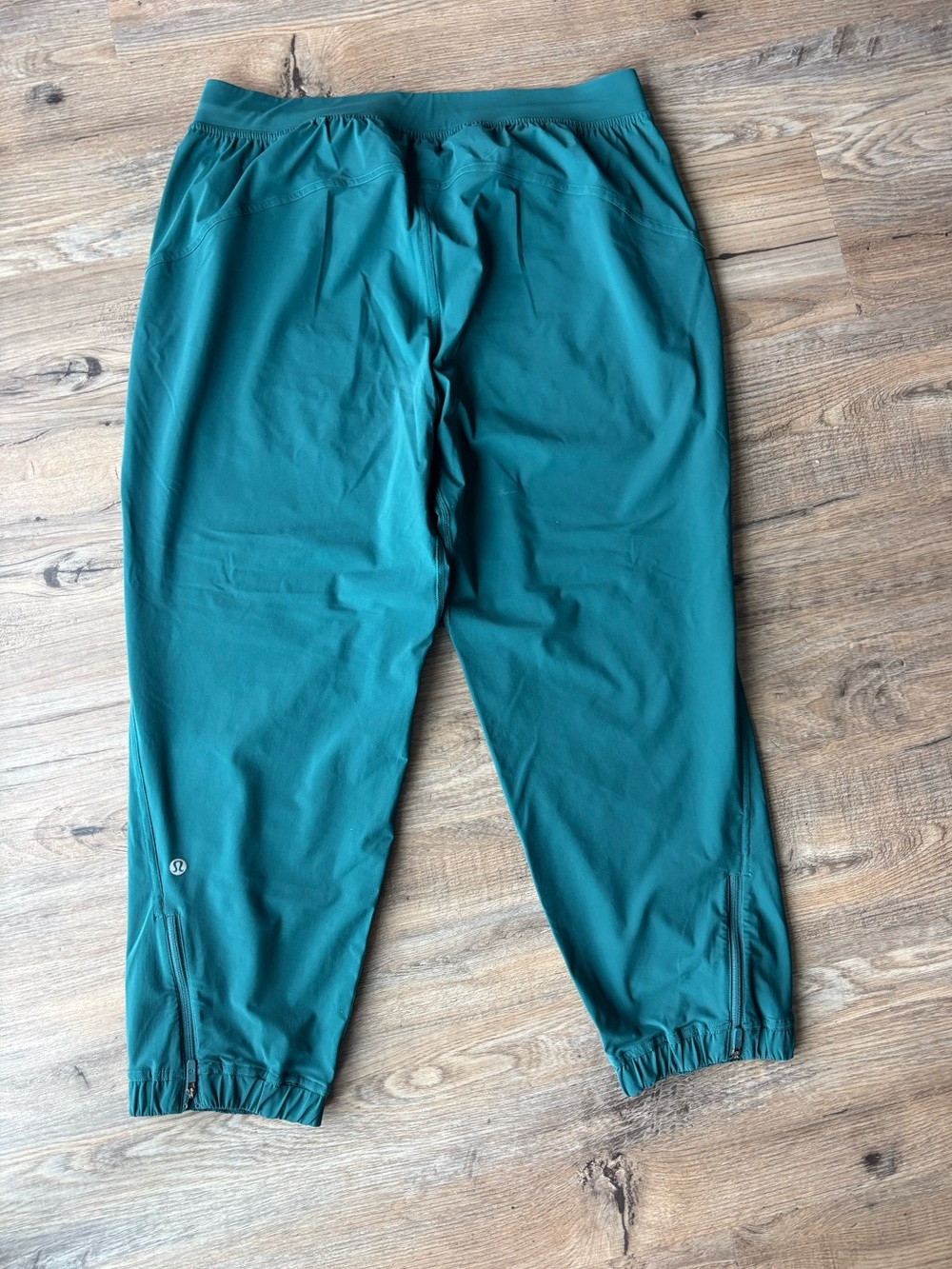 Lululemon Adapted State High-Rise Cropped Joggers (size 10) - Picture 2 of 10